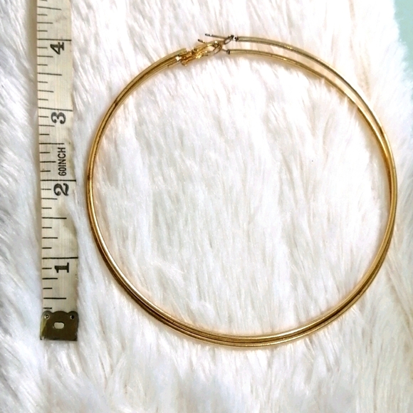 Huge gold hoops - Picture 2 of 3